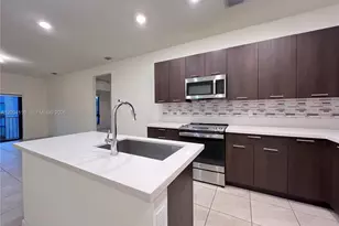 8265 NW 41st St, Doral, FL 33166 - Photo 6