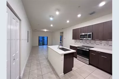 8265 NW 41st St #C-405, Doral, FL 33166 - Photo 2