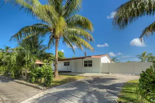 160 NW 199th St, Miami Gardens, FL 33169 - Photo 2