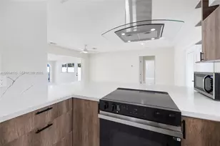 1221 SE 10th St, Deerfield Beach, FL 33441 - Photo 12