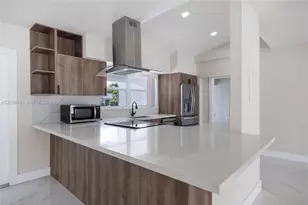 1221 SE 10th St, Deerfield Beach, FL 33441 - Photo 8