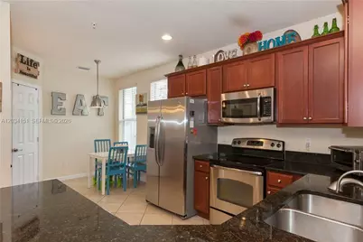 4514 Monarch Way, Coconut Creek, FL 33073 - Photo 8