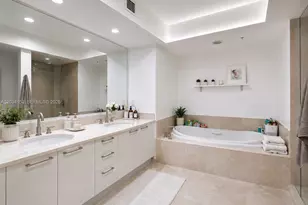 15051 Royal Oaks Ln, North Miami, FL 33181 - Photo 10