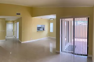 6361 NW 170th Ln, Hialeah, FL 33015 - Photo 2
