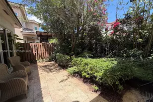 10900 NW 72nd St, Doral, FL 33178 - Photo 10
