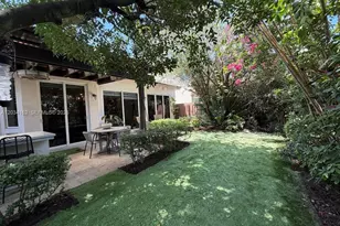 10900 NW 72nd St, Doral, FL 33178 - Photo 14