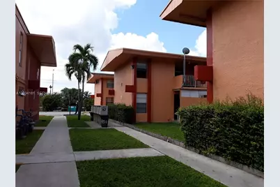 6850 W 14th Ct #C28, Hialeah, FL 33014 - Photo 12