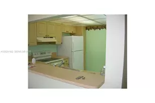 11261 SW 88th St, Miami, FL 33176 - Photo 4