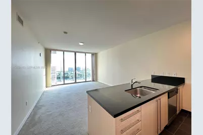 79 SW 12th St #2502-S, Miami, FL 33130 - Photo 2