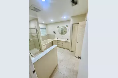 16328 NW 11th St, Pembroke Pines, FL 33028 - Photo 24
