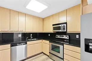 2500 Parkview Dr, Hallandale Beach, FL 33009 - Photo 10