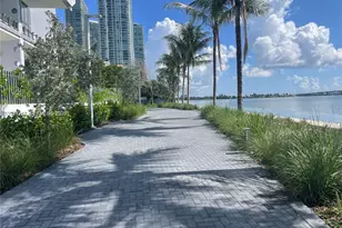 321 NE 26th St, Miami, FL 33137 - Photo 32