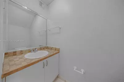 515 W 68th St #3, Hialeah, FL 33014 - Photo 12