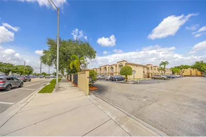 515 W 68th St #3, Hialeah, FL 33014 - Photo 6