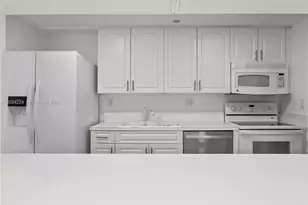9805 NW 52nd St, Doral, FL 33178 - Photo 10