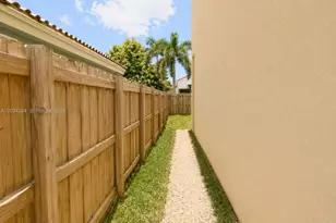 23646 SW 107th Pl, Homestead, FL 33032 - Photo 12