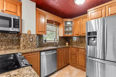 1820 James Ave #2F, Miami Beach, FL 33139 - Photo 6