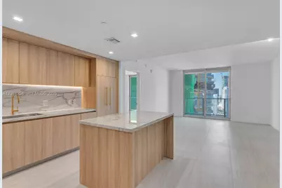 77 SE 5 Th St #PH03, Miami, FL 33131 - Photo 4