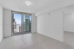 77 SE 5th St, Miami, FL 33131 - Photo 12