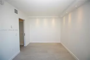 2899 Collins Ave, Miami Beach, FL 33140 - Photo 10
