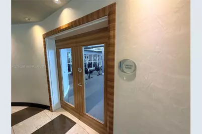 253 NE 2nd St #1006, Miami, FL 33132 - Photo 16