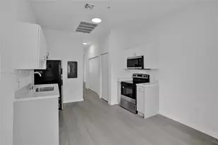 1567 NW 1st St, Miami, FL 33125 - Photo 2