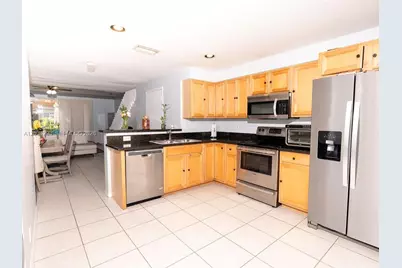 1611 Veracruz Ln #5-17, Weston, FL 33327 - Photo 8