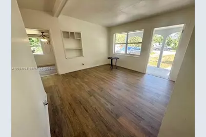 530 Mentone Rd, Lake Worth, FL 33462 - Photo 10