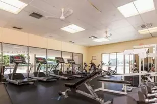 20335 W Country Club Dr, Aventura, FL 33180 - Photo 18