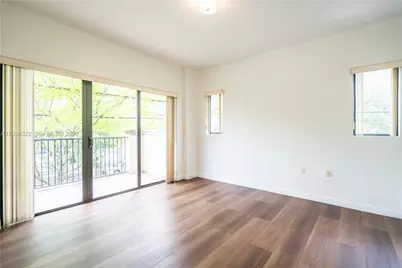 300 Majorca Ave #202, Coral Gables, FL 33134 - Photo 8
