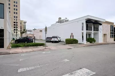 355 Palermo Ave, Coral Gables, FL 33134 - Photo 4