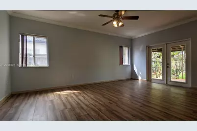 8929 NW 165th Ter, Miami Lakes, FL 33018 - Photo 2