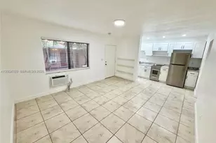 550 SW 10th St, Miami, FL 33130 - Photo 2