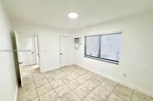 550 SW 10th St, Miami, FL 33130 - Photo 8