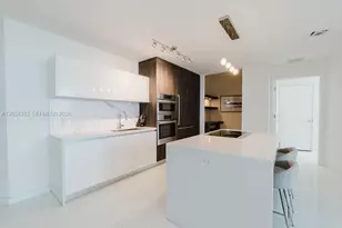 851 NE 1st Ave, Miami, FL 33132 - Photo 8