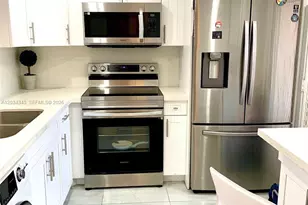 501 NE 14th Ave, Hallandale Beach, FL 33009 - Photo 10