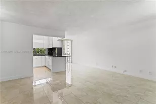17021 N Bay Rd, Sunny Isles Beach, FL 33160 - Photo 4