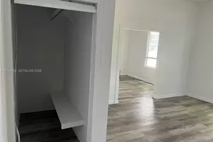 842 SW 12th Ave, Miami, FL 33130 - Photo 6