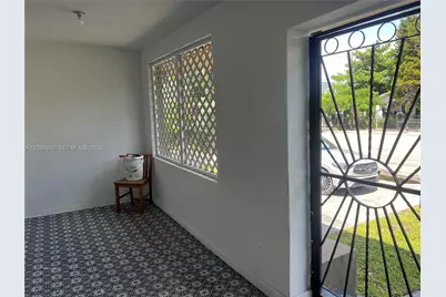 842 SW 12th Ave, Miami, FL 33130 - Photo 4