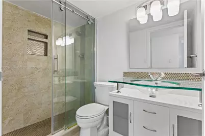 17021 N Bay Rd #429, Sunny Isles Beach, FL 33160 - Photo 2