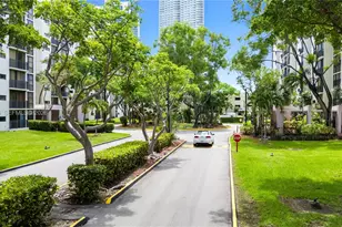 17021 N Bay Rd, Sunny Isles Beach, FL 33160 - Photo 52