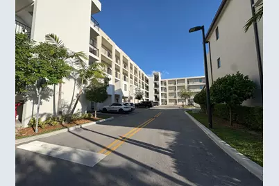 8001 NW 41st St #205, Doral, FL 33166 - Photo 16