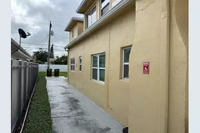 274 E 9th St #4, Hialeah, FL 33010 - Photo 16