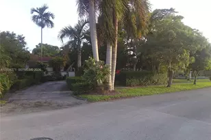 5300 SW 103rd Pl, Miami, FL 33165 - Photo 10
