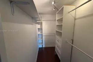 170 SE 14th St, Miami, FL 33131 - Photo 6