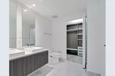 801 S Miami Ave #1807, Miami, FL 33130 - Photo 4