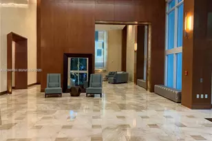 31 SE 5th St, Miami, FL 33131 - Photo 22