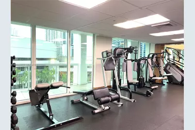 31 SE 5th St #1910, Miami, FL 33131 - Photo 18