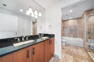300 S Biscayne Blvd, Miami, FL 33131 - Photo 20