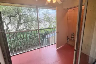 911 Coral Club Dr, Coral Springs, FL 33071 - Photo 20